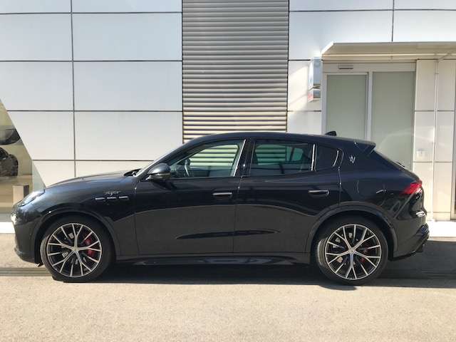 マセラティ グレカーレ トロフェオ ４ＷＤ R5年 (近畿) 99