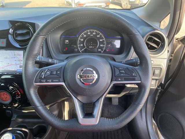 日産 ノート １．２ Ｅ－ＰＯＷＥＲ メダリスト R3年 () 99