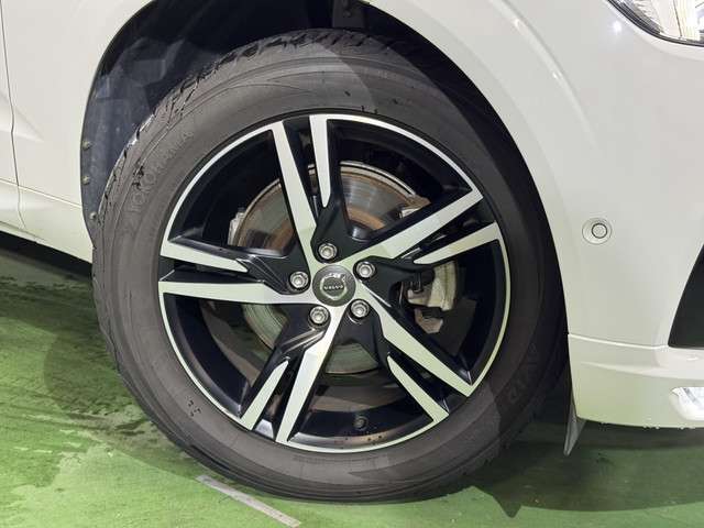 ボルボ ＸＣ６０ Ｄ４ ＡＷＤ Ｒデザイン ディーゼルターボ ４ＷＤ H30年 () 99