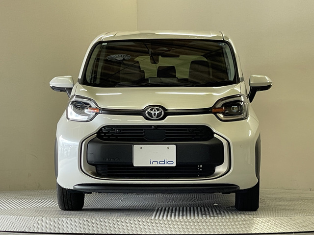 トヨタ シエンタ　ハイブリッド ハイブリッド １．５ Ｚ Ｅ－ＦＯＵＲ ４ＷＤ R6年 () 99