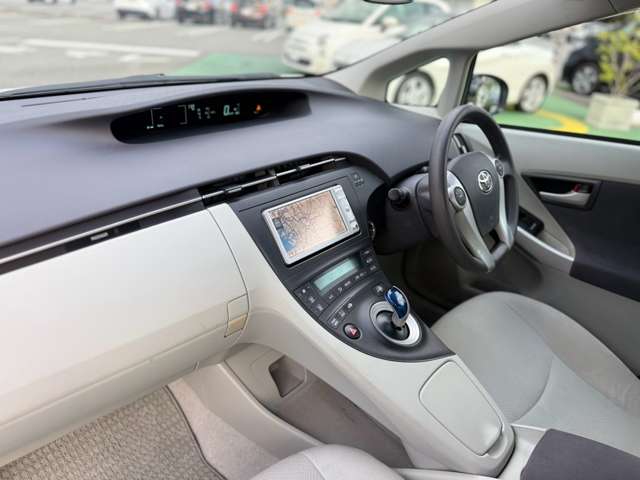 トヨタ プリウス １．８ Ｓ H22年 (近畿) 99
