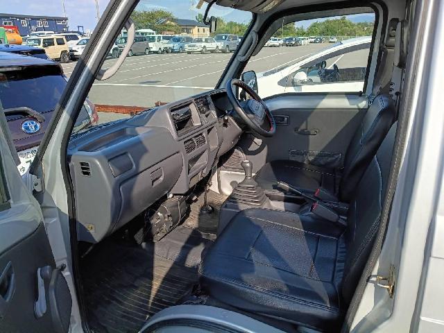 スバル サンバートラック ６６０ ＴＣ スーパーチャージャー 三方開 ４ＷＤ H13年 () 99
