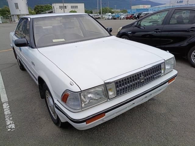 トヨタ クラウン ２．０ ロイヤルサルーン S63年 () 99