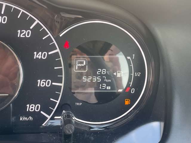 日産 ノート １．２ メダリスト H30年 (近畿) 99