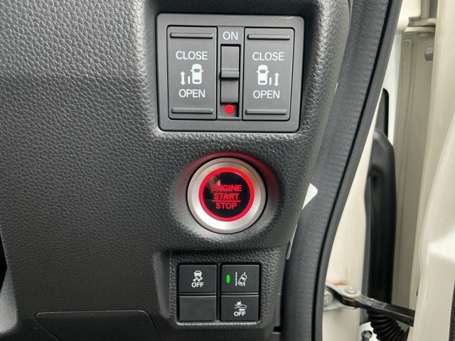 ホンダ Ｎ　ＢＯＸ カスタム ６６０ Ｇ Ｌ ホンダセンシング H29年 () 99