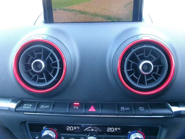 アウディ ＲＳ３　スポーツバック ２．５ ４ＷＤ H30年 () 99