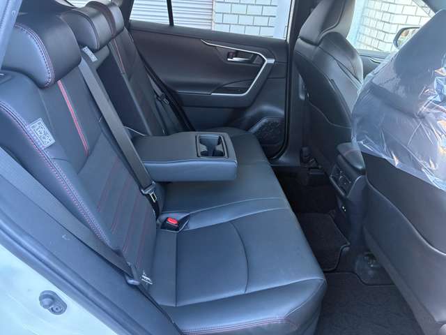 トヨタ ＲＡＶ４　ＰＨＶ ２．５ Ｇ Ｚ Ｅ－ＦＯＵＲ ４ＷＤ R3年 (近畿) 99