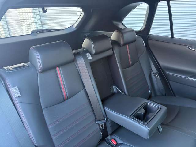トヨタ ＲＡＶ４　ＰＨＶ ２．５ Ｇ Ｚ Ｅ－ＦＯＵＲ ４ＷＤ R3年 (近畿) 99
