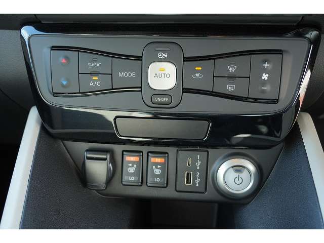 日産 リーフ Ｘ　Ｖセレクション R4年 (関東) 99