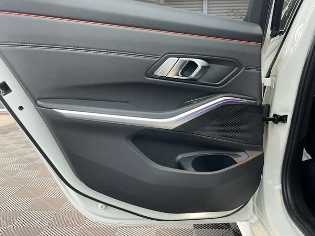 ＢＭＷ ３シリーズ ３２０Ｄ Ｘドライブ Ｍスポーツ ディーゼルターボ ４ＷＤ R2年 () 99