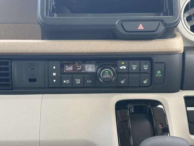 ホンダ Ｎ　ＢＯＸ ６６０ ファッションスタイル ２トーン R8年 (東海) 99