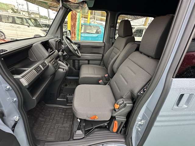 ホンダ Ｎ−ＶＡＮ ６６０ ファン ターボ R8年 (東海) 99