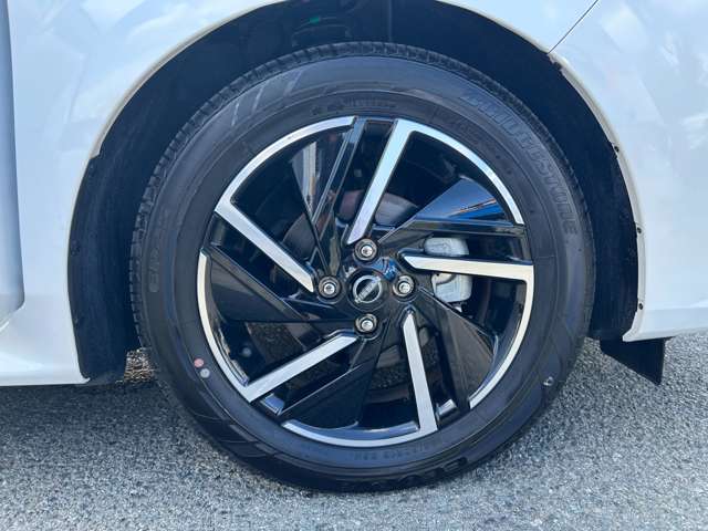 日産 ノート １．２ Ｘ R7年 (九州・沖縄) 99