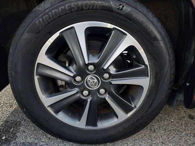 トヨタ ヴォクシー ２．０ ＺＳ 煌ＩＩ R1年 (九州・沖縄) 99