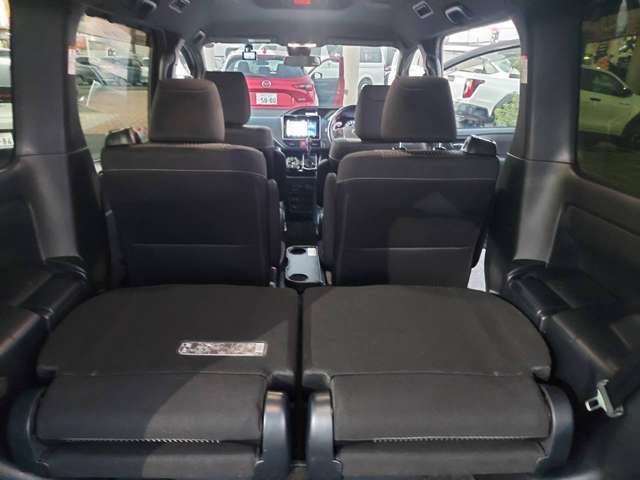 トヨタ ヴォクシー ２．０ ＺＳ 煌ＩＩ R1年 (九州・沖縄) 99
