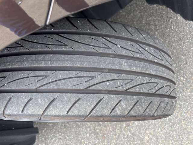 トヨタ シエンタ　ハイブリッド ハイブリッド １．５ Ｇ クエロ R1年 () 99