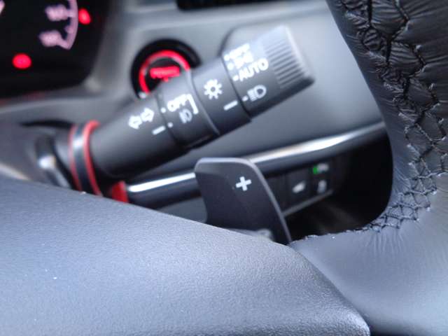 ホンダ ヴェゼル １．５ Ｅ：ＨＥＶ Ｚ R8年 () 99
