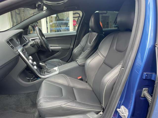ボルボ Ｖ６０ Ｄ４ Ｒデザイン ディーゼルターボ H28年 (関東) 99