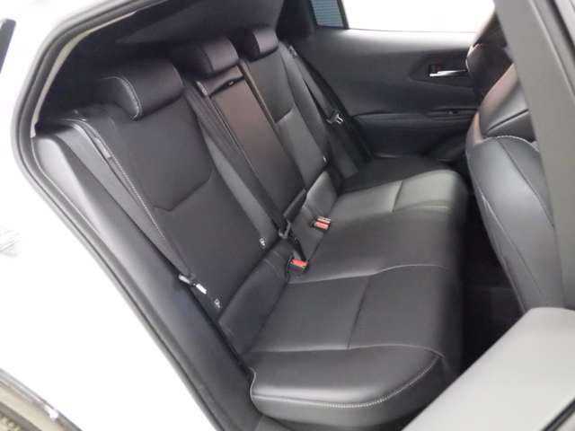 トヨタ プリウス ２．０ Ｚ Ｅ－ＦＯＵＲ ４ＷＤ R8年 () 99