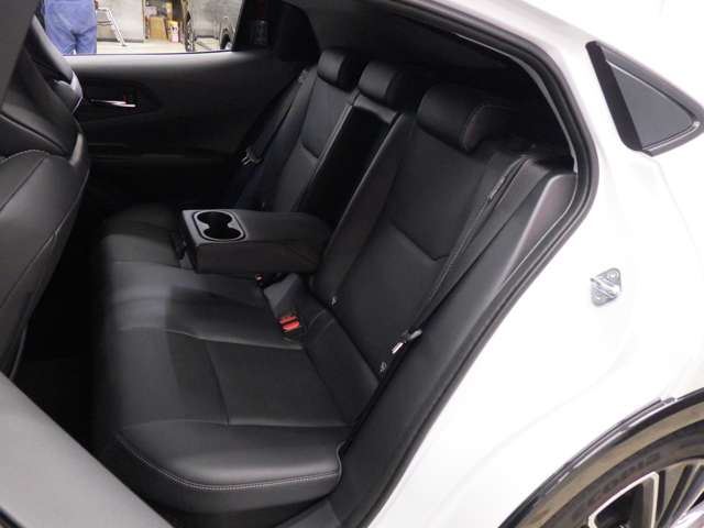 トヨタ プリウス ２．０ Ｚ Ｅ－ＦＯＵＲ ４ＷＤ R8年 () 99