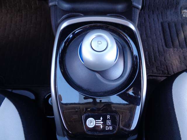 日産 ノート １．２ Ｅ－ＰＯＷＥＲ Ｘ H28年 (関東) 99