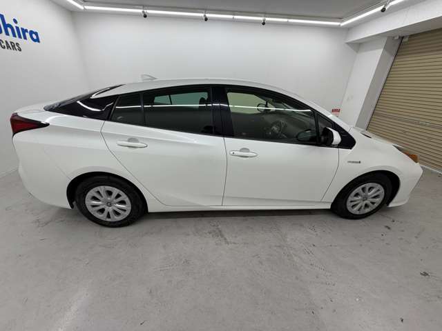 トヨタ プリウス １．８ Ｓ R1年 (近畿) 99