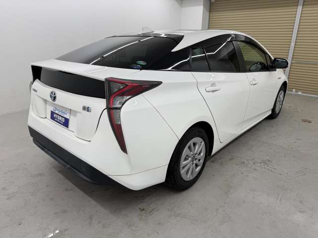 トヨタ プリウス １．８ Ｅ H29年 (近畿) 99