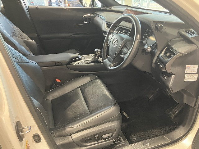 レクサス ＵＸ２５０ｈ バージョンＬ R1年 (近畿) 99