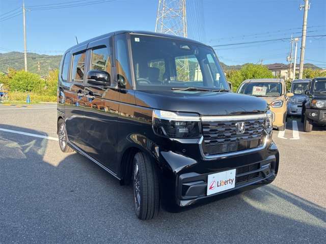 ホンダ Ｎ　ＢＯＸ カスタム ６６０ ターボ R8年 () 99