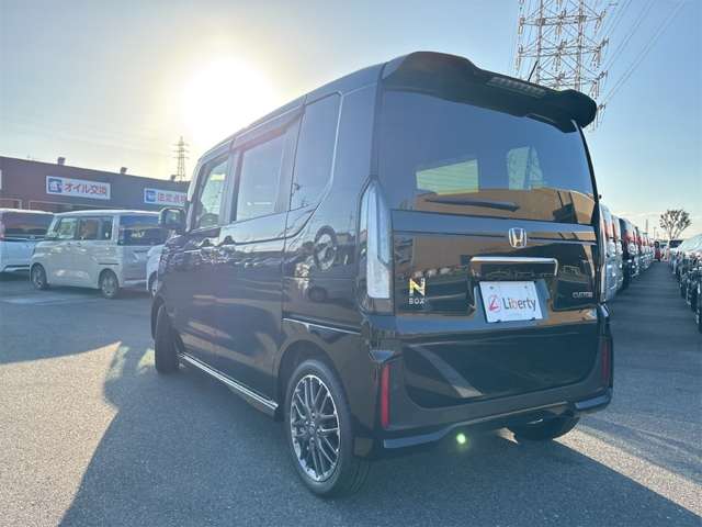 ホンダ Ｎ　ＢＯＸ カスタム ６６０ ターボ R8年 () 99