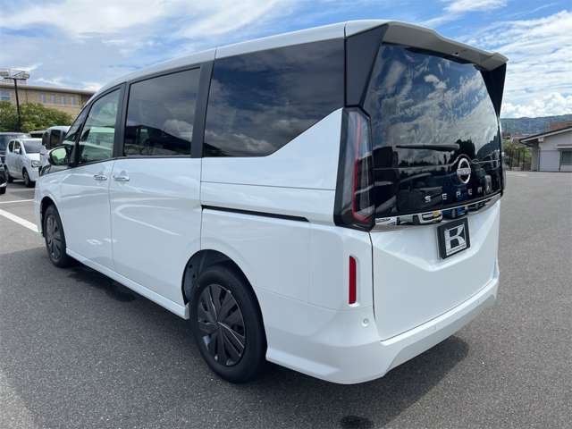 日産 セレナ ２．０ Ｘ R7年 () 99