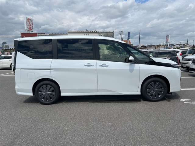 日産 セレナ ２．０ Ｘ R7年 () 99