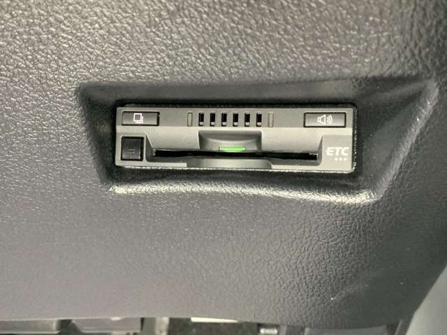 トヨタ シエンタ　ハイブリッド ハイブリッド １．５ Ｇ クエロ R3年 () 99