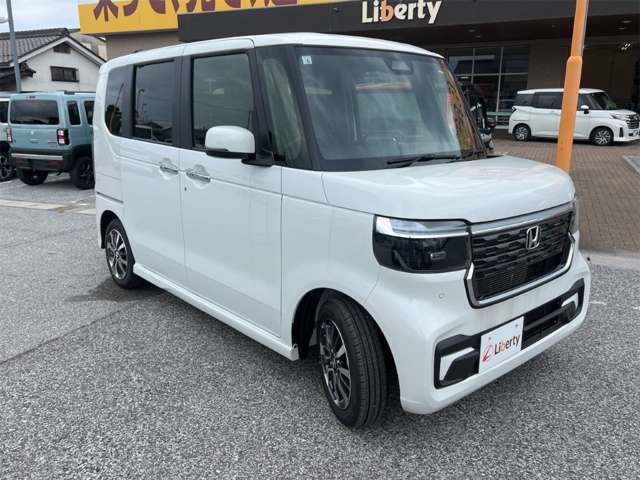 ホンダ Ｎ　ＢＯＸ カスタム ６６０ R8年 () 99