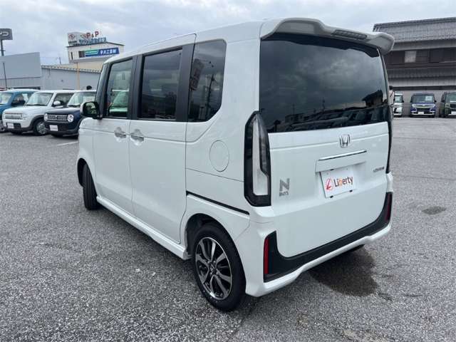 ホンダ Ｎ　ＢＯＸ カスタム ６６０ R8年 () 99