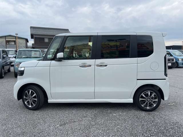 ホンダ Ｎ　ＢＯＸ カスタム ６６０ R8年 () 99