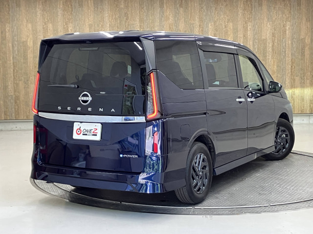 日産 セレナ １．４ Ｅ－ＰＯＷＥＲ ハイウェイスターＶ R8年 () 99