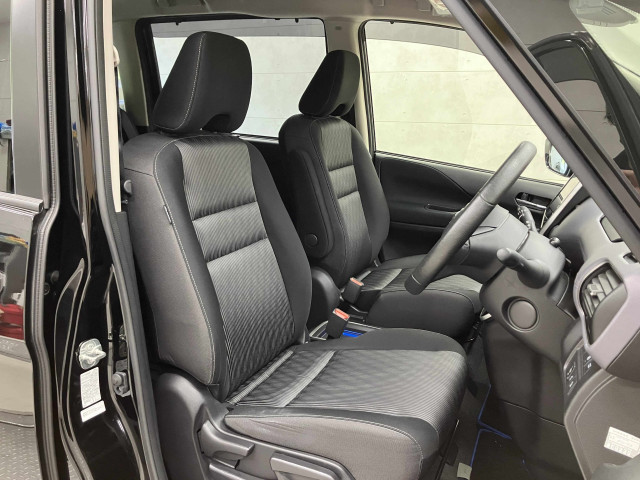 日産 セレナ １．２ Ｅ－ＰＯＷＥＲ ハイウェイスター Ｖ R1年 () 99