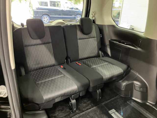 日産 セレナ １．２ Ｅ－ＰＯＷＥＲ ハイウェイスター Ｖ R1年 () 99
