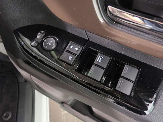 ホンダ Ｎ　ＢＯＸ ６６０ Ｇ ＥＸ ホンダセンシング カッパーブラウンスタイル H30年 () 99