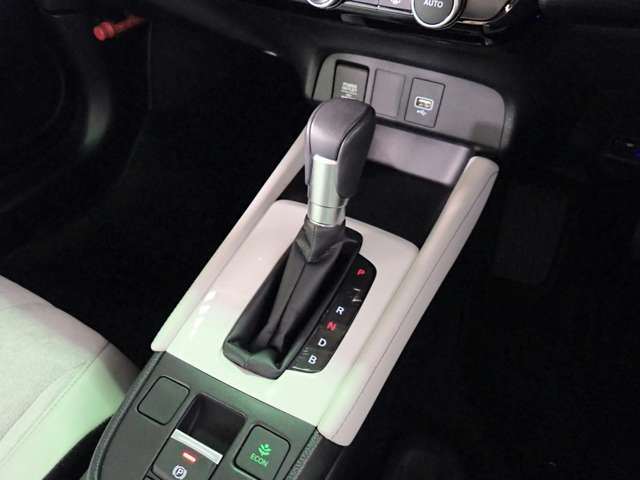 ホンダ フィット　ハイブリッド １．５ Ｅ：ＨＥＶ ホーム R5年 () 99