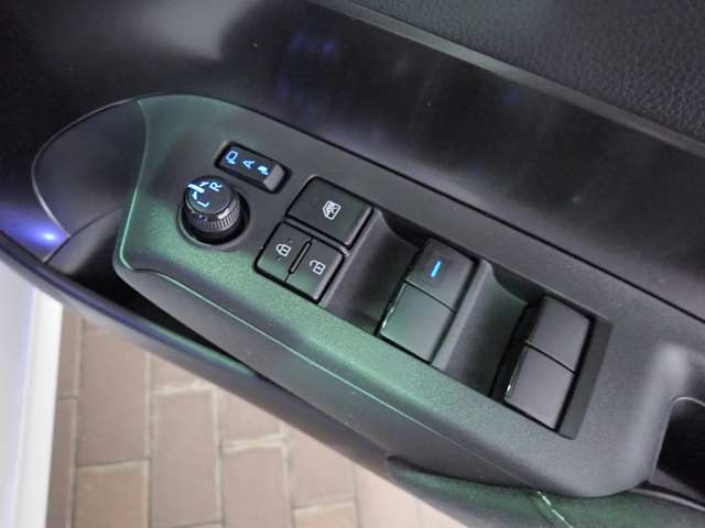 トヨタ アクア １．５ ＧＲスポーツ R5年 () 99