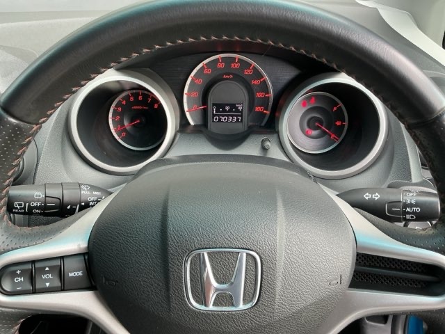 ホンダ フィット １．５ ＲＳ H22年 (近畿) 99