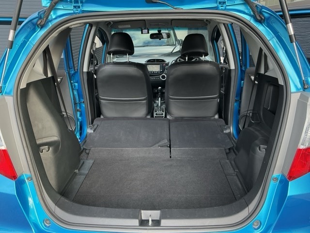 ホンダ フィット １．５ ＲＳ H22年 (近畿) 99