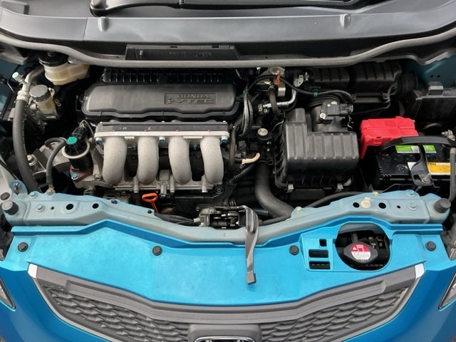 ホンダ フィット １．５ ＲＳ H22年 (近畿) 99