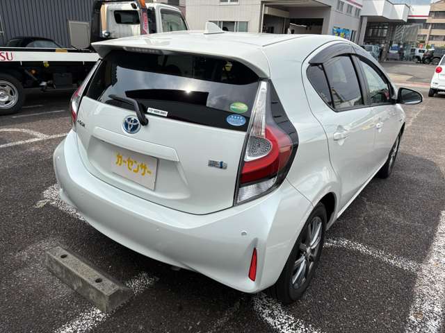 トヨタ アクア １．５ Ｓ H30年 (東海) 99