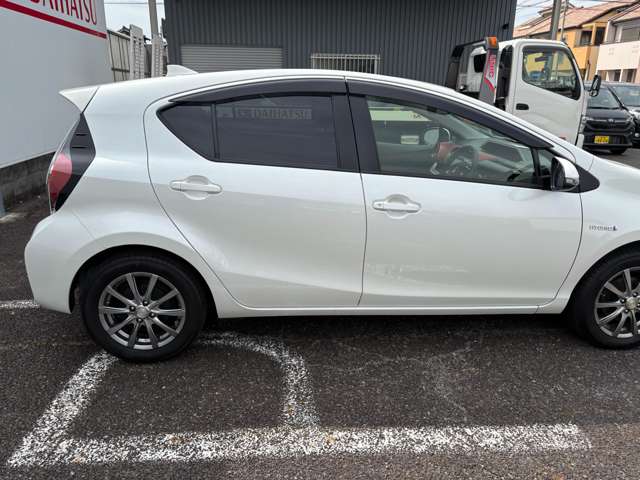 トヨタ アクア １．５ Ｓ H30年 (東海) 99