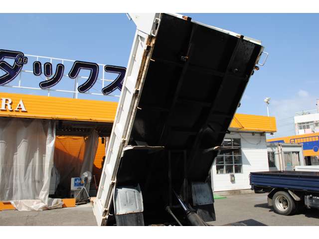 いすゞ エルフ ５．０Ｄ 全低床ダンプ 積載３Ｔ H13年 (東海) 99