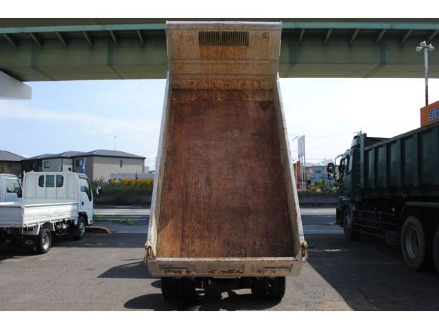 いすゞ エルフ ５．０Ｄ 全低床ダンプ 積載３Ｔ H13年 (東海) 99