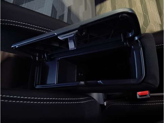 ダイハツ タフト ６６０ Ｇターボ ダーククロム ベンチャー R5年 (近畿) 99